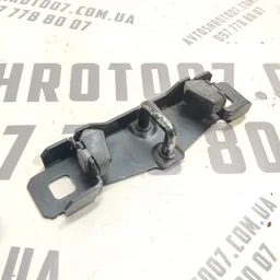 Петля кришки багажника Volvo V50 (04-12) 2.0 Diesel задня