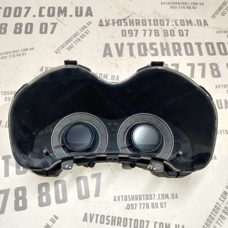 Панель приладів Toyota Auris (06-12) 1.6 Benz OEM 8380002l92