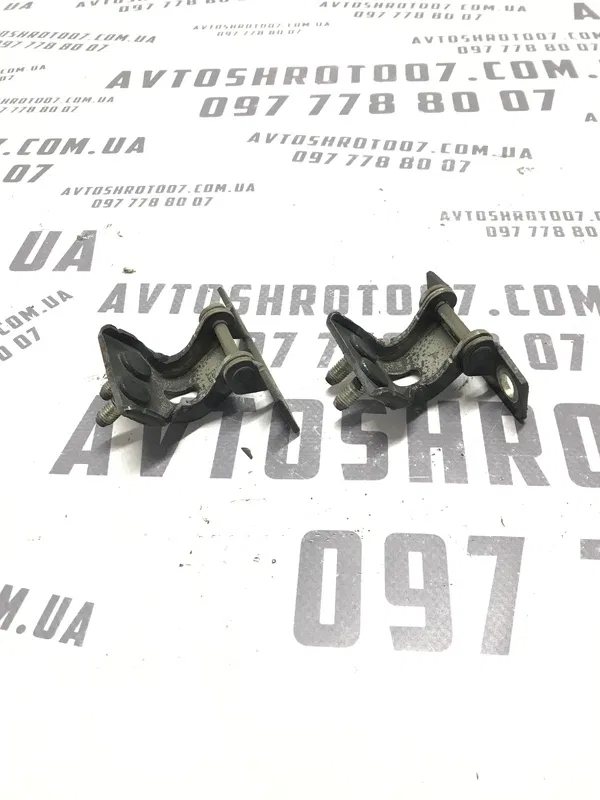 Завіса кришки багажника Chevrolet Tacuma (05-11) 2.0 Бензин