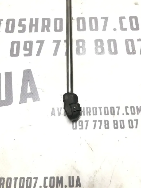 Упор капоту VW Passat B5+ (00-05) 1.9 AVB Дизель передній