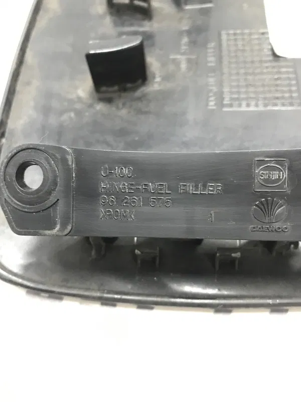 Лючок бака Chevrolet Tacuma (00-08) 2.0 Бензин