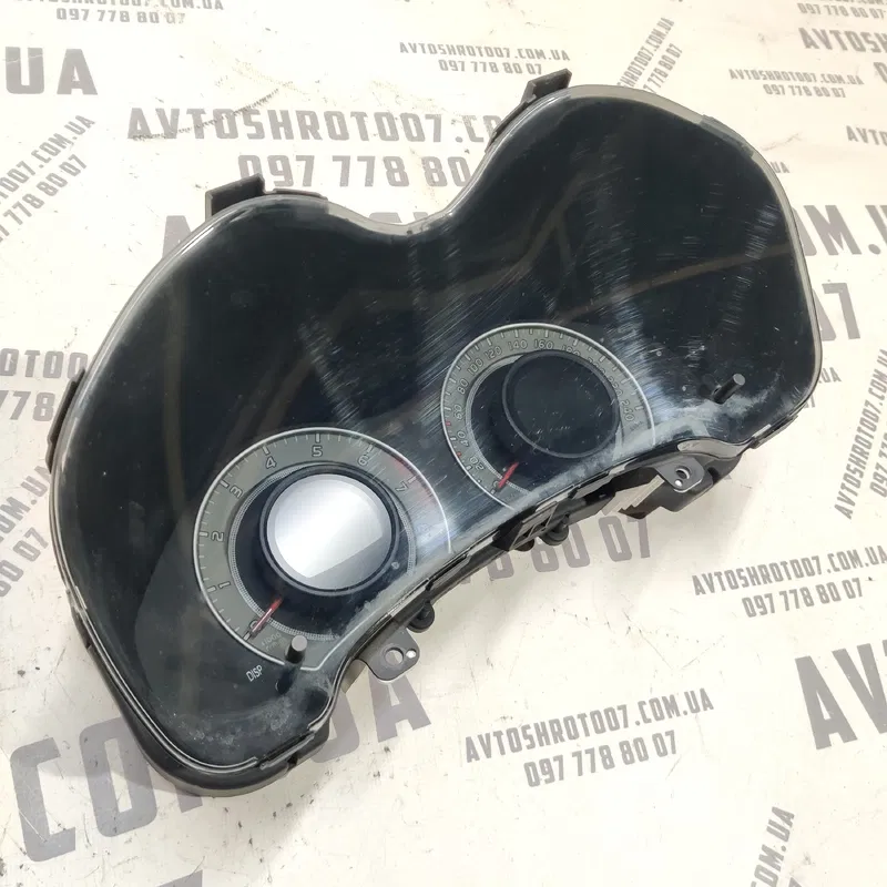 Панель приладів Toyota Auris (06-12) 1.6 Benz OEM 8380002l92