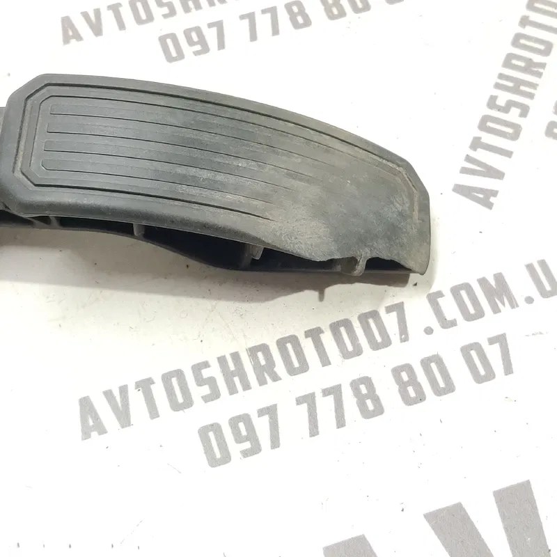 Педаль газу Toyota Auris (06-12) 1.6 Бензин OEM 7811002020