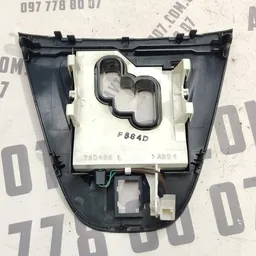 Накладка салону Toyota Auris (06-12) 1.6 1ZRFE Бензин фото 2