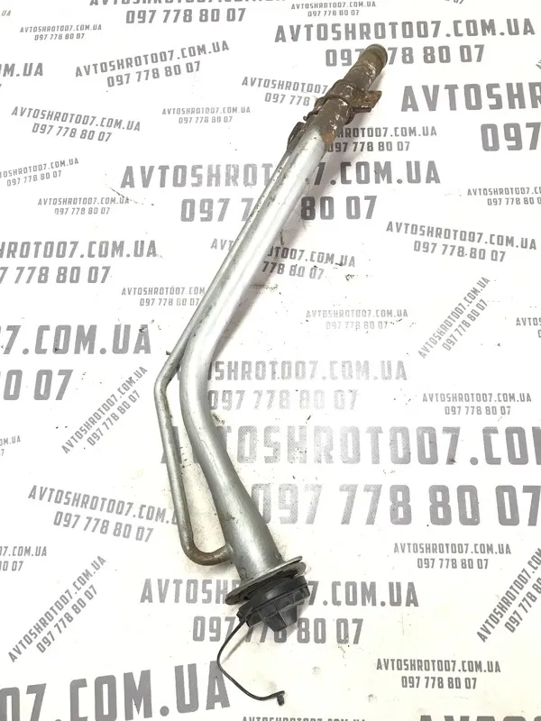Горловина паливного бака Kia Sorento 1 (02-09) 2.5D права