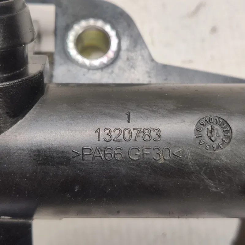 Трубка охолодження Renault Scenic 3 09-16 1.6d OEM 1320783