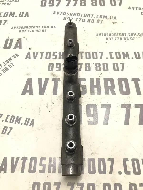 Паливна рейка Kia Sorento 1 (02-09) 2.5 D OEM 314004a010