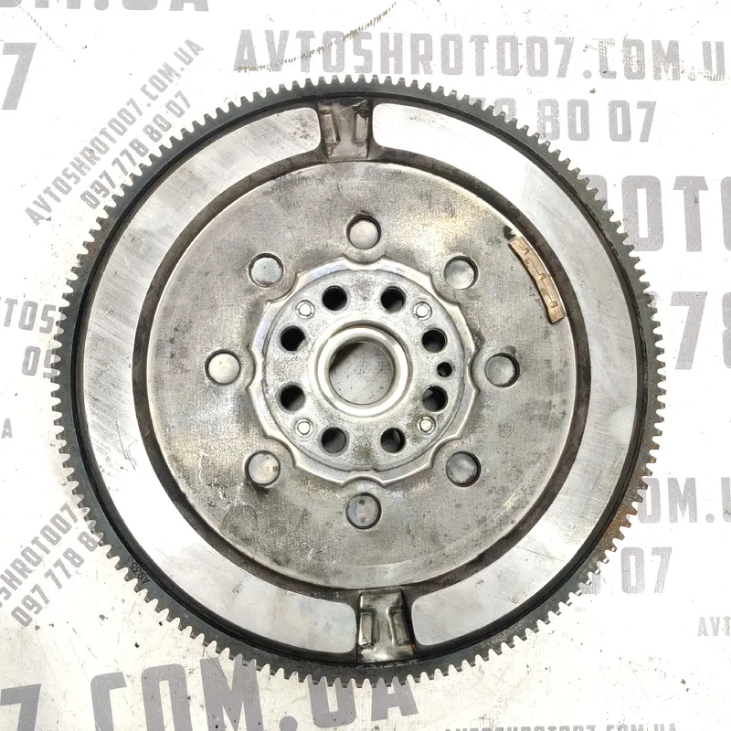 Маховик Renault Grand Scenic 3 (09-16) 1.6D OEM 123102067r
