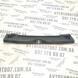 Пластик багажника Toyota Auris (06-12) 1.6 Бензин задній фото 2