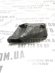 Кронштейн двигуна VW Passat B5+ 00-05 1.9 TDI OEM 8D0199307P