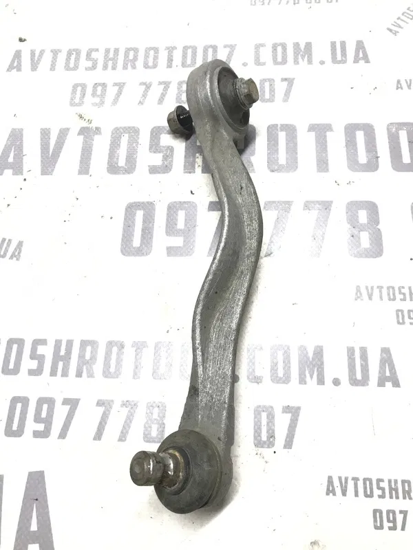 Ричаг підвіски VW Passat B5+ (00-05) 1.9 D перед прав верх