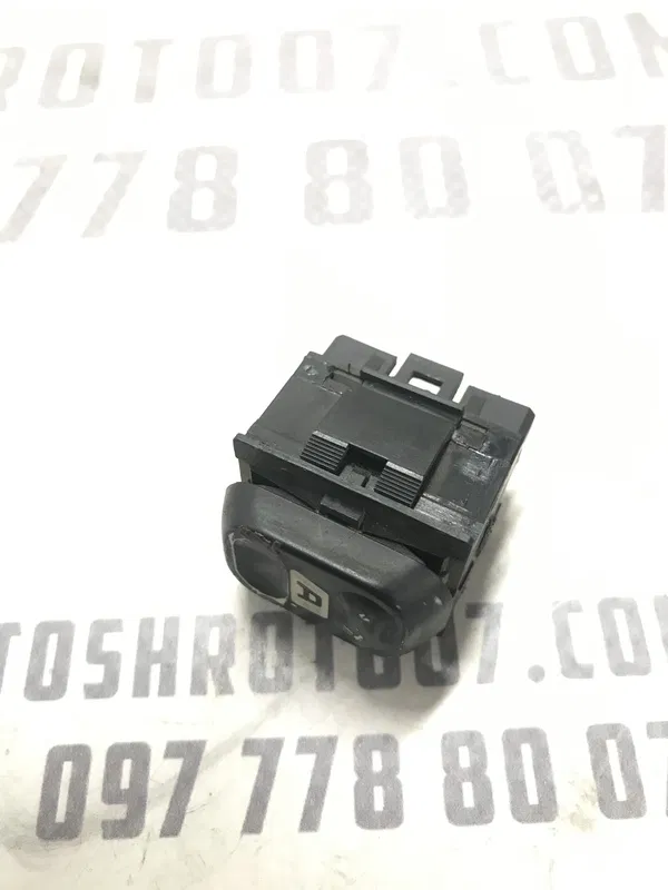 Кнопка склопідіймача Citroen Berlingo 1 (96-08) 1.6D