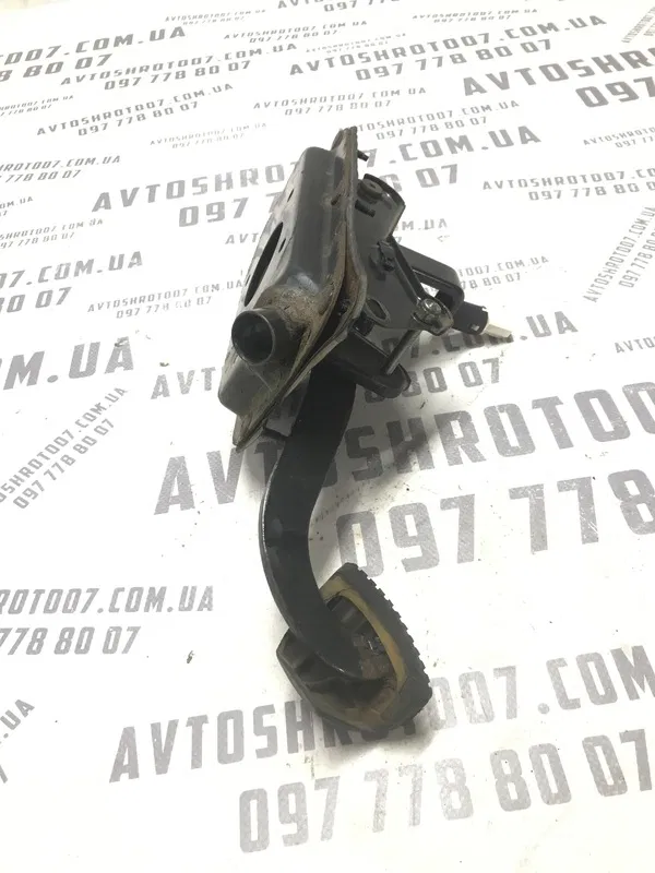 Педаль тормозу Citroen Berlingo 1 (96-08) 1.6D 9HW