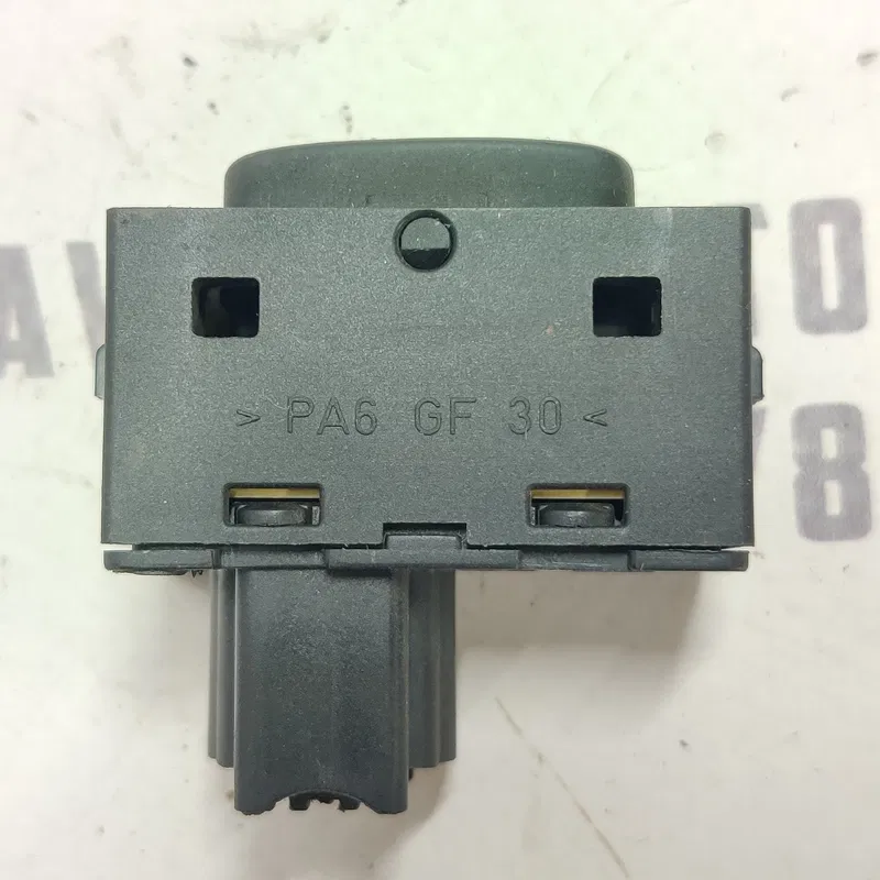 Кнопка склопідіймача Peugeot 407 (04-11) 2.0 дизель