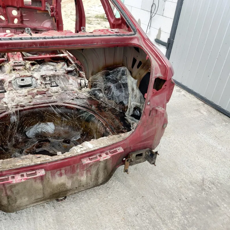 Четверть задня права Hyundai Elantra 4 (06-11) 1.6 бенз