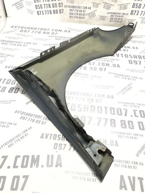 Крило переднє ліве Peugeot 407 (04-11) 2.0D