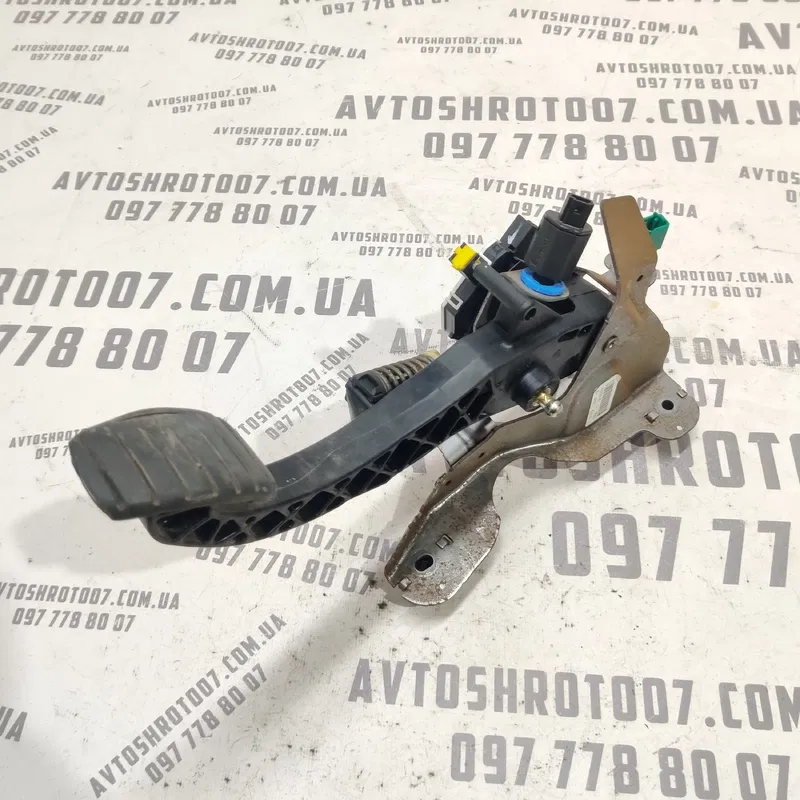 Педаль щеплення Renault Grand Scenic 3 09-16 1.6 465030036R