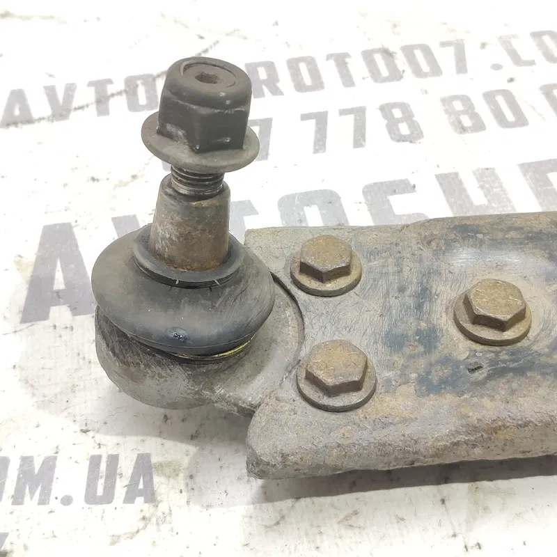 Ричаг підвіски передній лівий Ford Focus MK2 (04-11) 1.6D