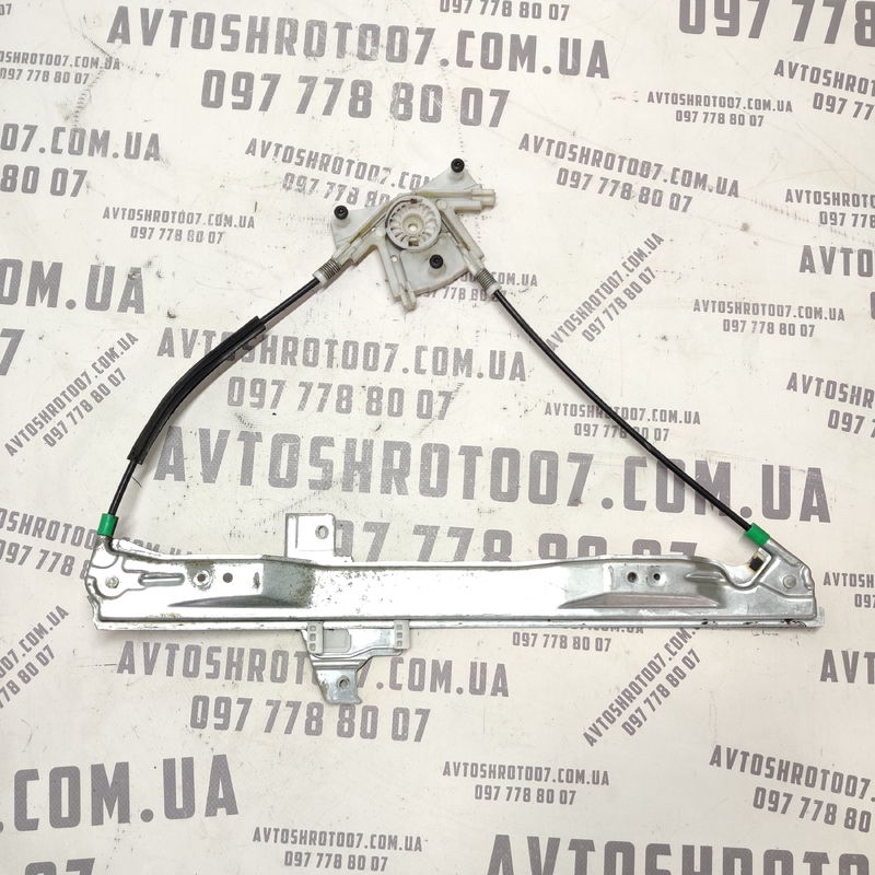 Склопідіймач пер. правий Peugeot 407 04-11 2.0D 9644893480