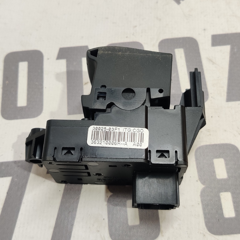 Кнопка ручника Renault Grand Scenic 3 09-16 1.6D 363210006R фото 2