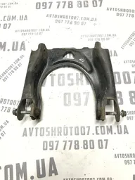 Ричаг підвіски передній правий Peugeot 407 (04-11) 2.0D