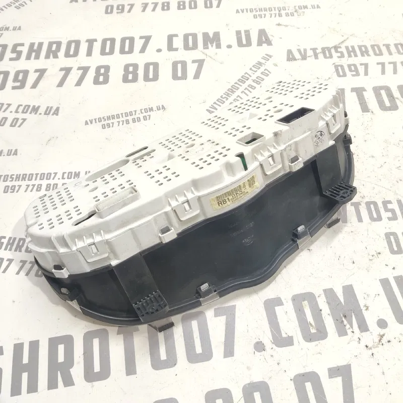 Панель приладів Hyundai Elantra 4 (06-11) 1.6Б 940032H605