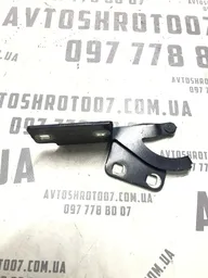 Петля капоту права Citroen Berlingo 1 (96-08) 1.6 дизель