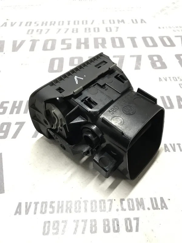 Дефлектор обдуву передній лівий VW Passat B5+ (00-05) 1.9D
