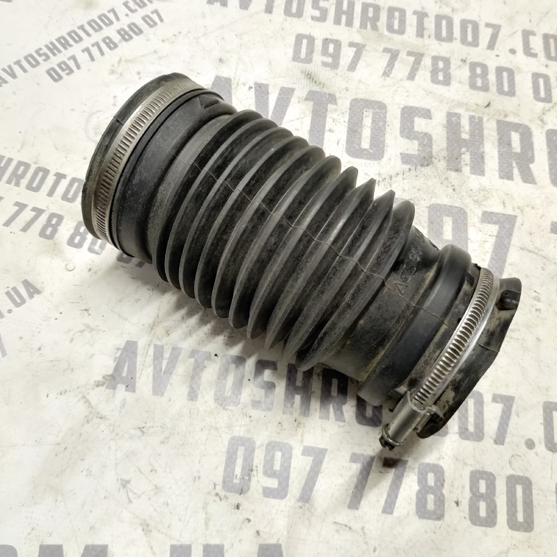 Патрубок повітряний Peugeot 407 (04-10) 2.0 Дизель