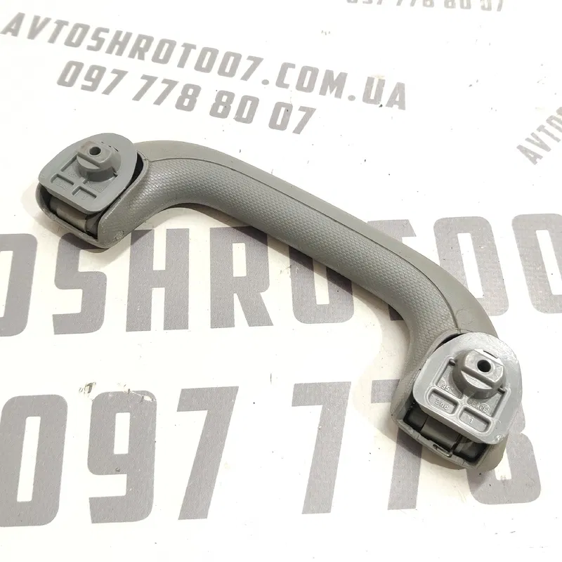 Ручка внутрішня Hyundai Elantra 4 (06-11) 1.6 права верхня