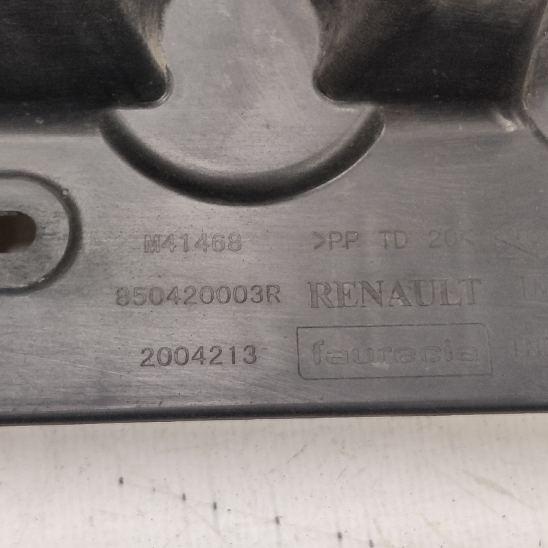 Кронштейн бампера Renault Scenic 3 09-16 1.6D Зад 850420003r