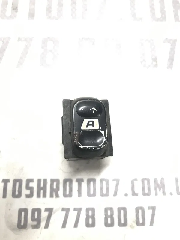 Кнопка склопідіймача Citroen Berlingo 1 (96-08) 1.6D