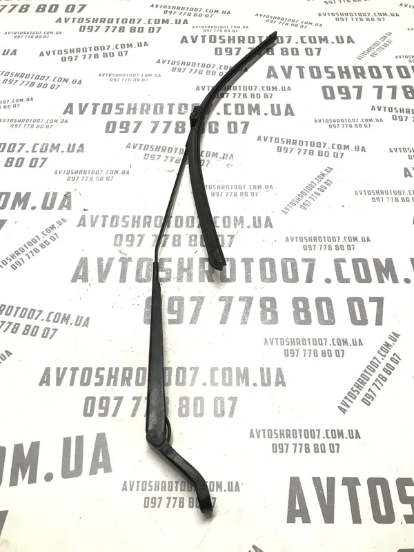 Двірник передній правий Peugeot 407 (04-11) 2.0 дизель