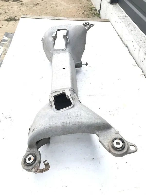 Підрамник задній Peugeot 407 (04-11) 2.0D 8640718610