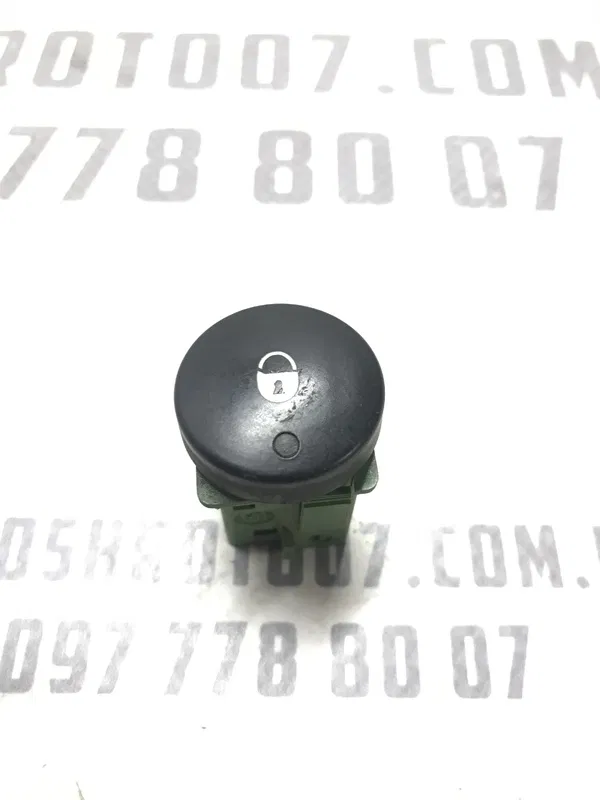 Кнопка центрального замка Citroen Berlingo 1 (96-08) 1.6D