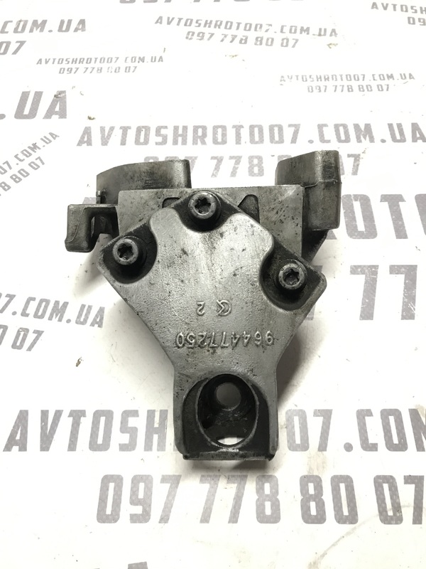 Кронштейн двигуна Citroen Berlingo 1 (96-08) 1.6D 964477250