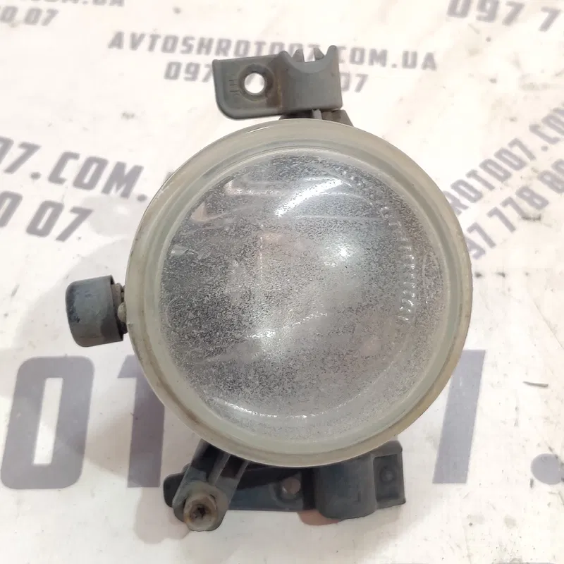 Фара протитуманна ліва Ford Focus 2 04-11 1.6D 3M5115K202AB