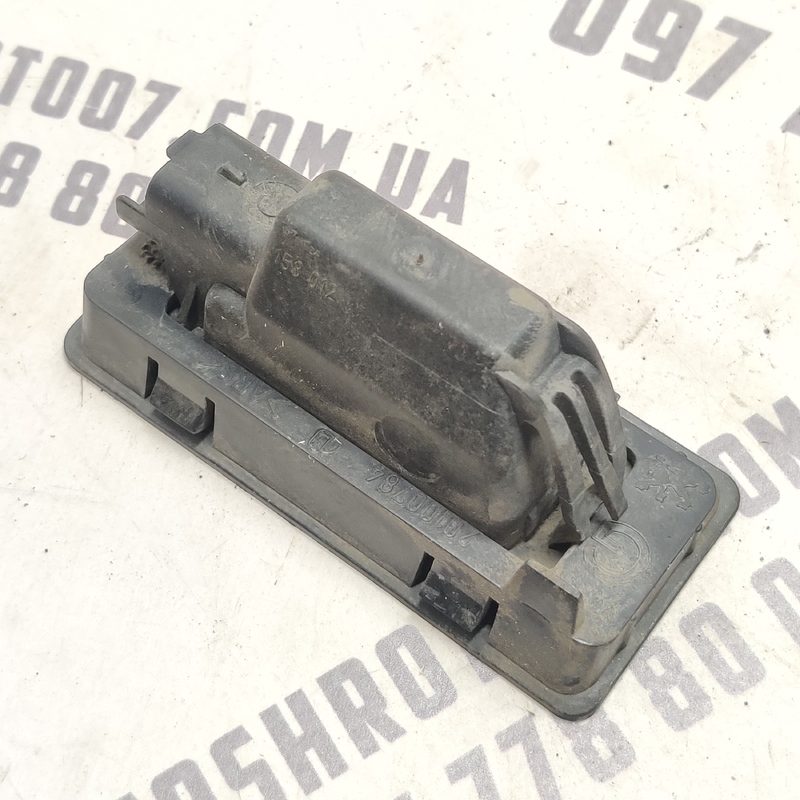 Плафон підсвітки номерів Peugeot 407 (04-11) 2.0 Дизель