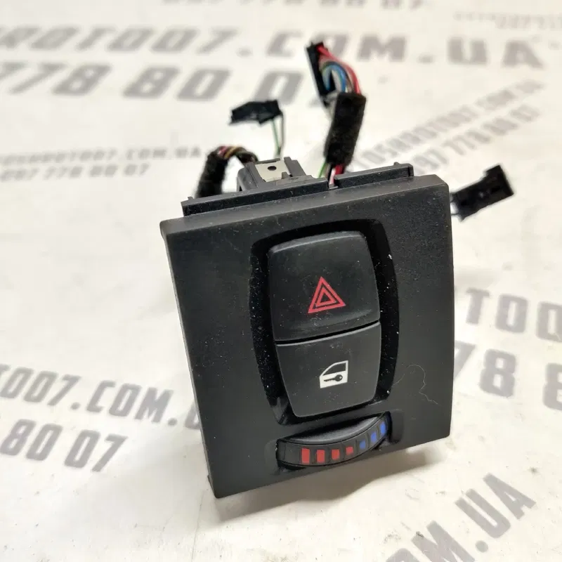 Кнопка аварійки BMW 328 F30 (11-19) 2.0 N20 OEM 921855215