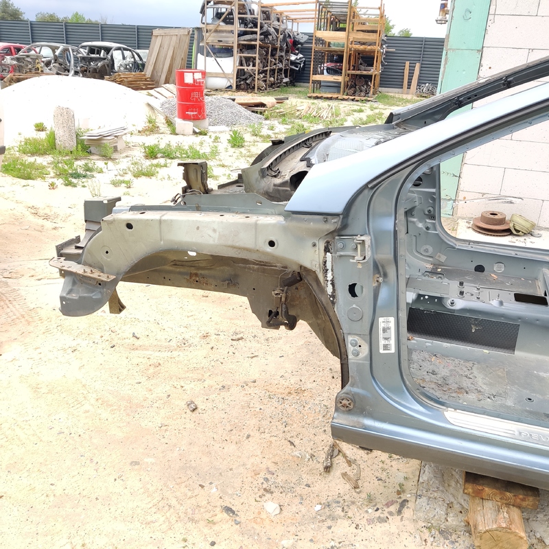 Четверть передня ліва Peugeot 407 (04-11) 2.0 дизель фото 2