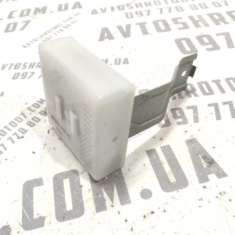 Блок комфорту Nissan X-Trail T30 (01-07) 2.5Б 285508H715