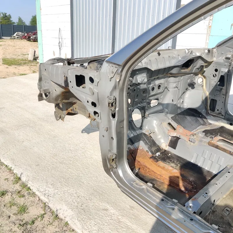 Четверть передня ліва Nissan X-Trail T30 (01-07) 2.5 бензин