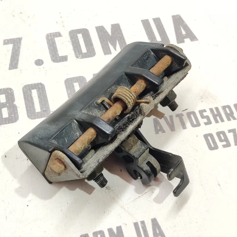 Кнопка багажника Nissan X-Trail T30 (01-07) 2.5 бенз задня