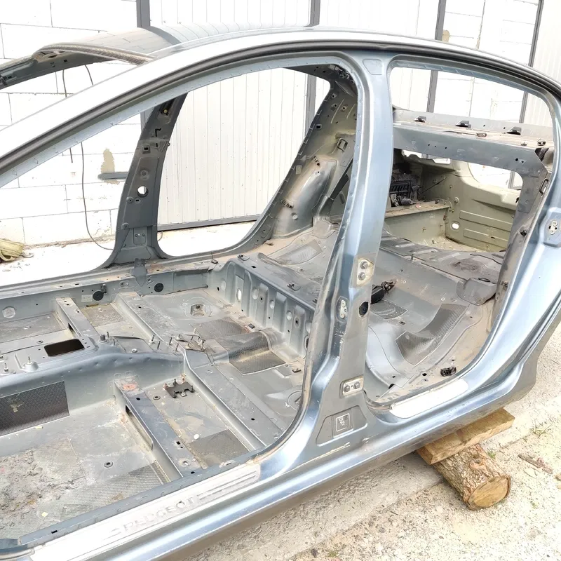 Стійка центральна ліва Peugeot 407 (04-11) 2.0D