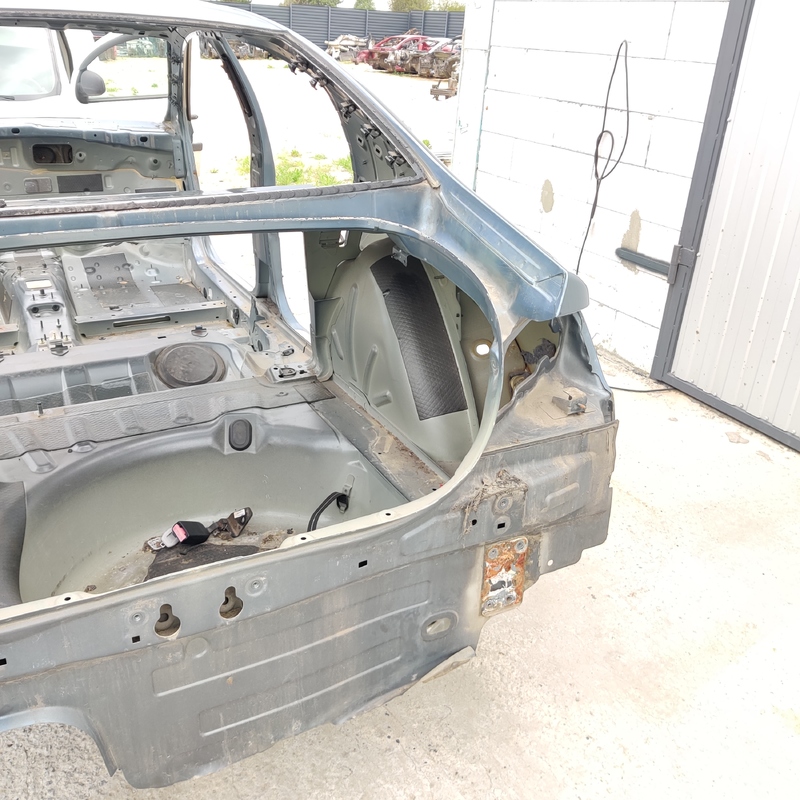 Четверть задня права Peugeot 407 (04-11) 2.0 дизель
