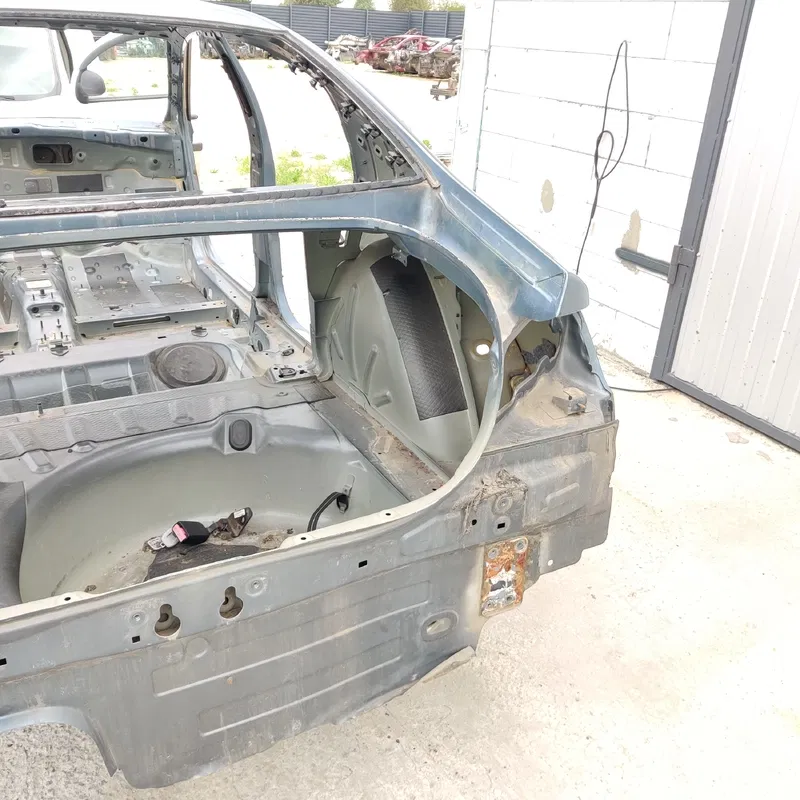 Четверть задня права Peugeot 407 (04-11) 2.0 дизель