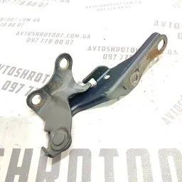 Петля капоту ліва Toyota Avensis T25 (03-08) 2.0D