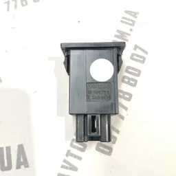 Кнопка лючка бака Toyota Avensis T25 (03-08) 2.0 Дизель фото 3