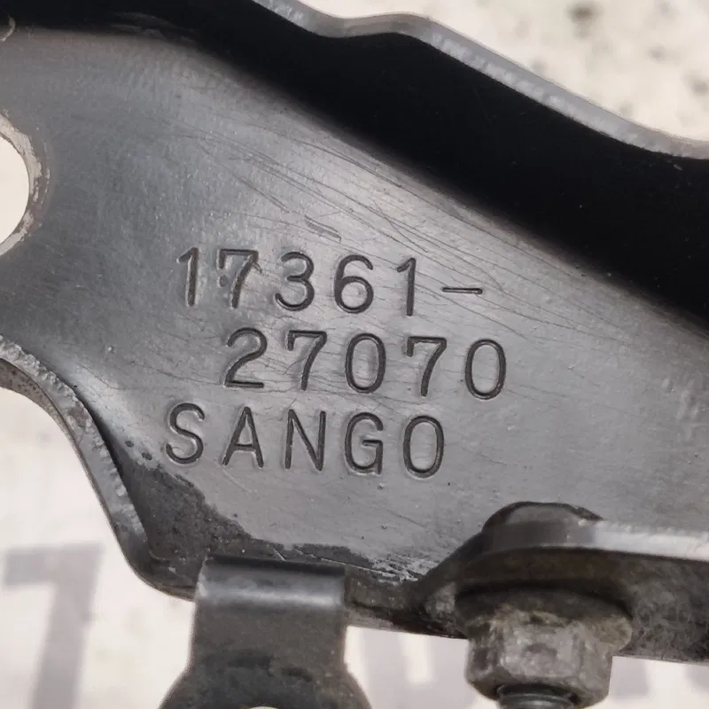 Патрубок інтеркулера Toyota Avensis (03-08) 2.0D 1736127070