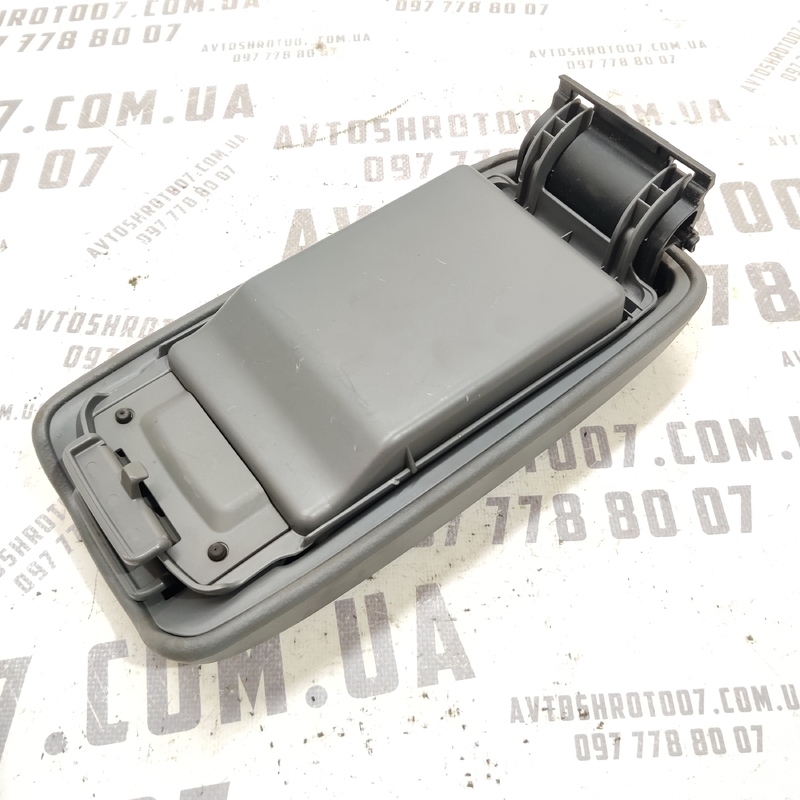 Підлокітник Mazda 6 GY (02-07) 2.0 Бензин